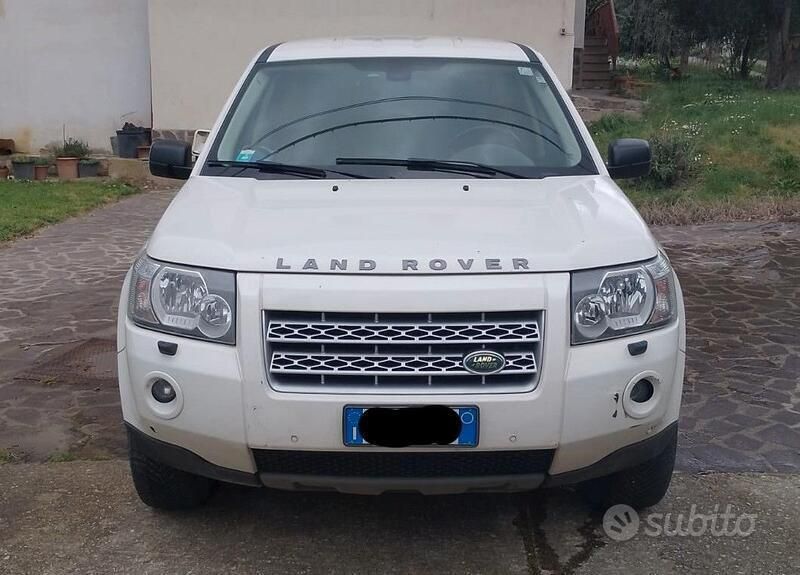 Bianco Usata 2009 Land Rover Freelander 2 SUV | 4000 € - Immagine 1/4