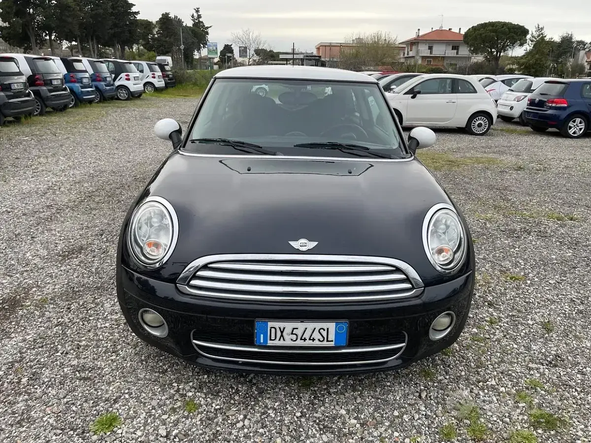 Usata Mini Cooper D Pepper 109 CV (80 kW) 2009 Nero Utilitaria