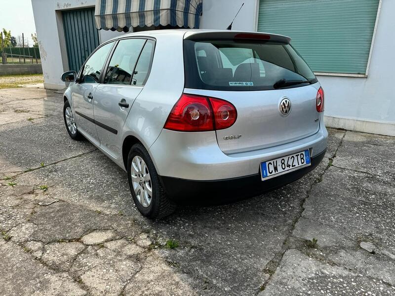 Usato 2005 VW Golf V 1.9 Diesel 105 CV (5.950 €)