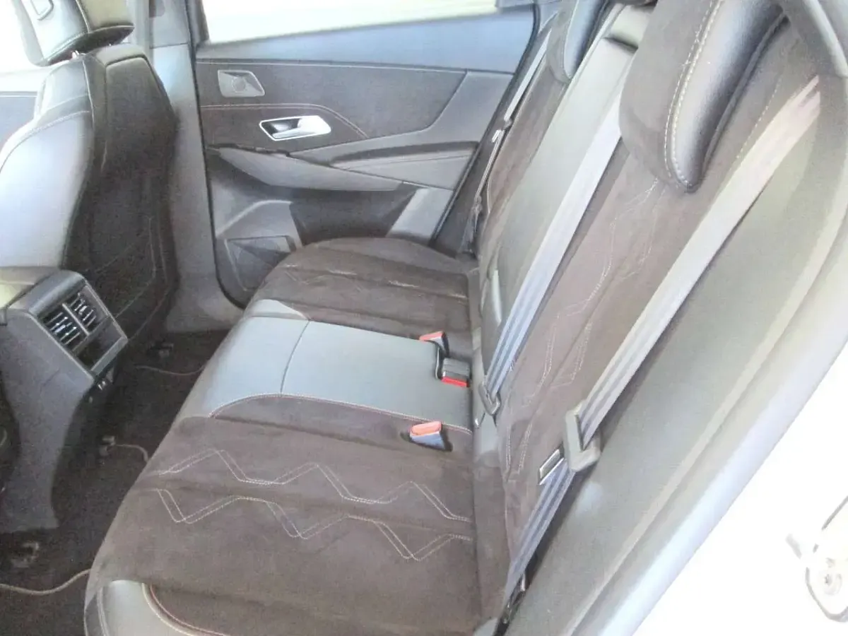 Usata DS Automobiles DS7 Crossback Performance 131 CV (96 kW) 2024 Cristal pearl metallizzato SUV