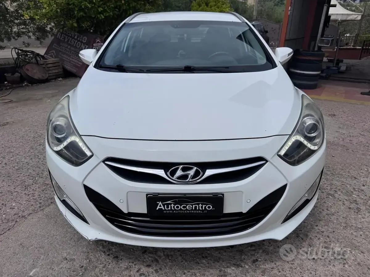 Usata Hyundai i40 Style 136 CV (100 kW) 2012 Bianco Station wagon