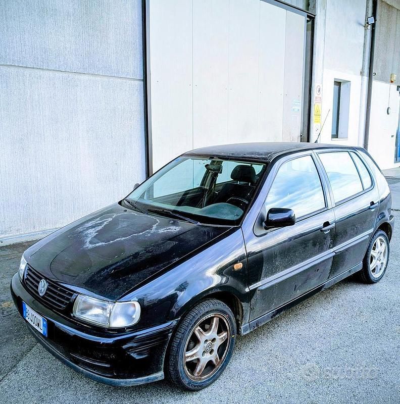 Usata VW Polo 60 CV (44 kW) 1999 Blu/azzurro Berlina