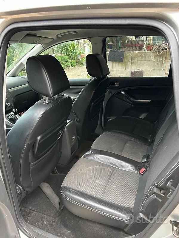 Usata Ford C-MAX Titanium 136 CV (100 kW) 2008 Grigio Monovolume