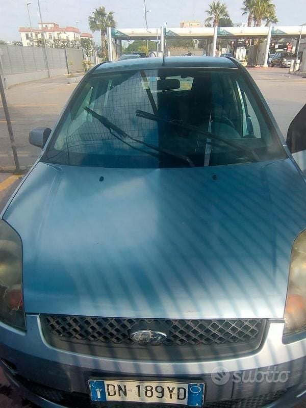 Usata Ford Fiesta 2008 Grigio Utilitaria