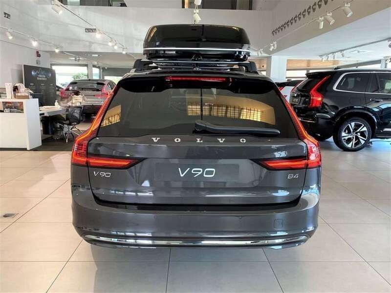 Nuova Volvo V90 Plus 197 CV (144 kW) 2025 Grigio Station wagon