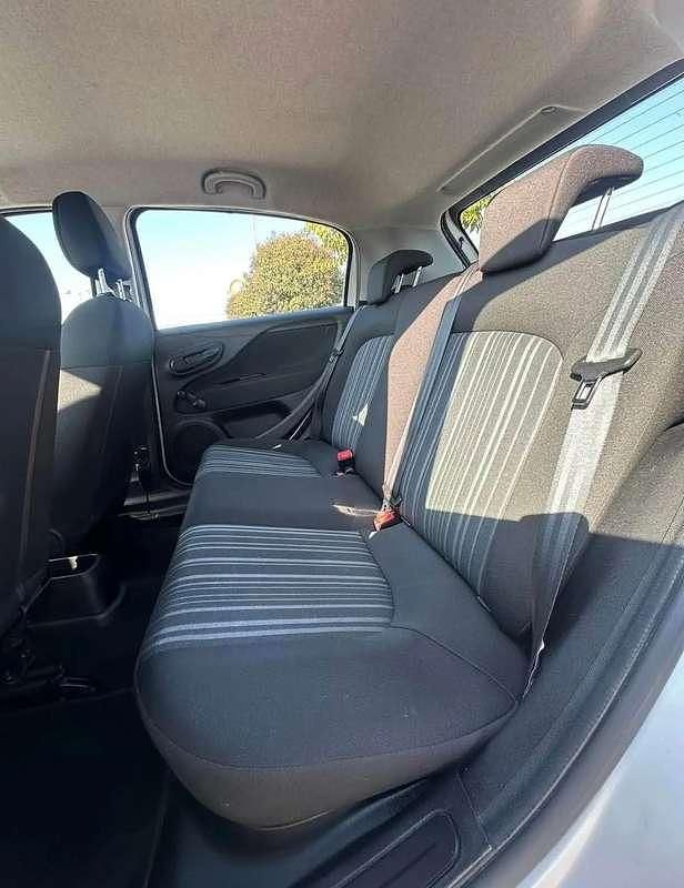 Usata Fiat Grande Punto 69 CV (50 kW) 2005 Grigio Utilitaria