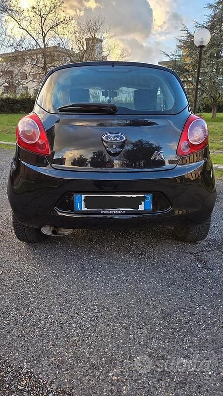Usata Ford Ka 69 CV (50 kW) 2010 Nero Utilitaria