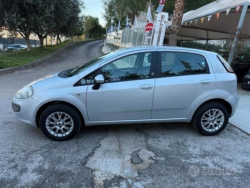 Usata Fiat Punto Evo 69 CV (50 kW) 2011 Grigio Utilitaria