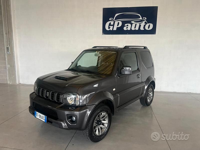 Usata Suzuki Jimny 86 CV (63 kW) 2017 Grigio SUV