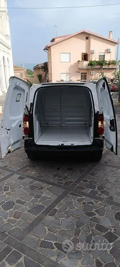 Usata Citroën Berlingo 75 CV (55 kW) 2014 Bianco Monovolume