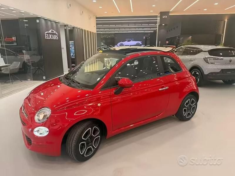 Usata Fiat 500C 69 CV (50 kW) 2023 Rosso pastello Cabrio