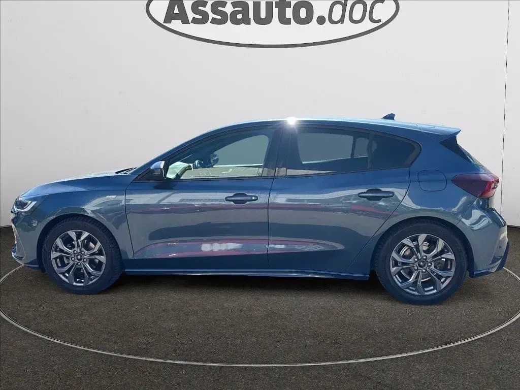 Usata Ford Focus ST-Line 125 CV (91 kW) 2024 Blu metallizzato Berlina