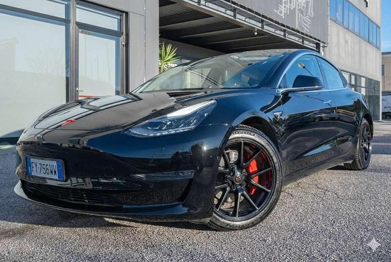 Usata 2019 Tesla Model 3 Performance Berlina | 24.200 € (Buon prezzo) - Immagine 1/4