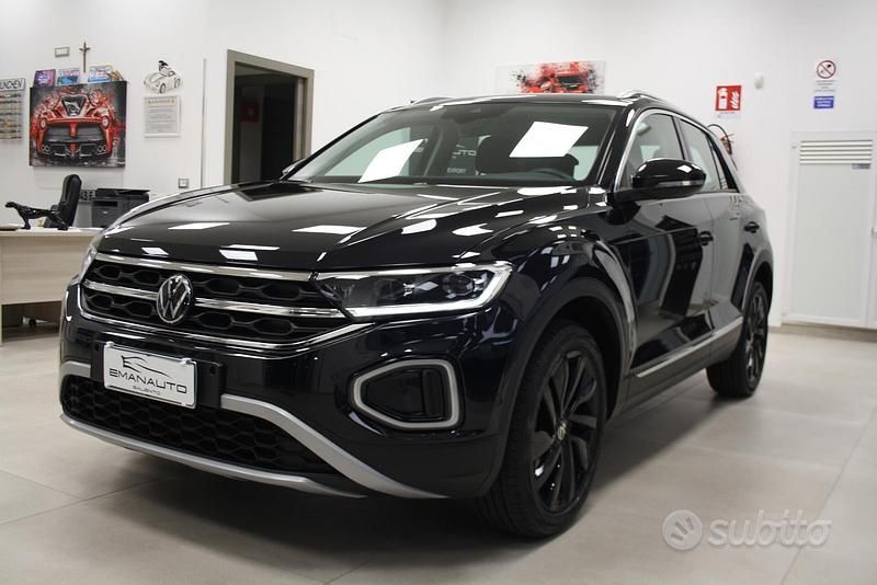 Usata VW T-Roc 116 CV (85 kW) 2023 Nero SUV