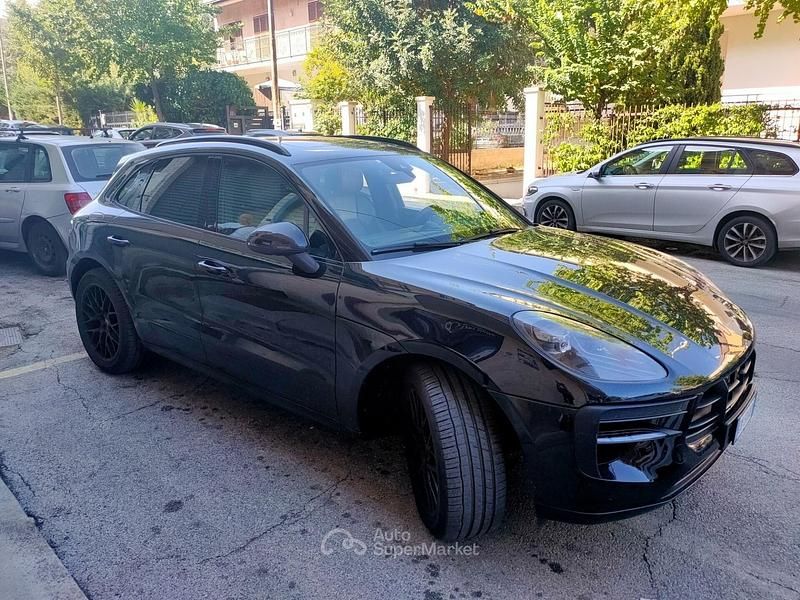 Nero Usata 2020 Porsche Macan SUV | 54.900 € (Ottimo prezzo) - Immagine 1/4