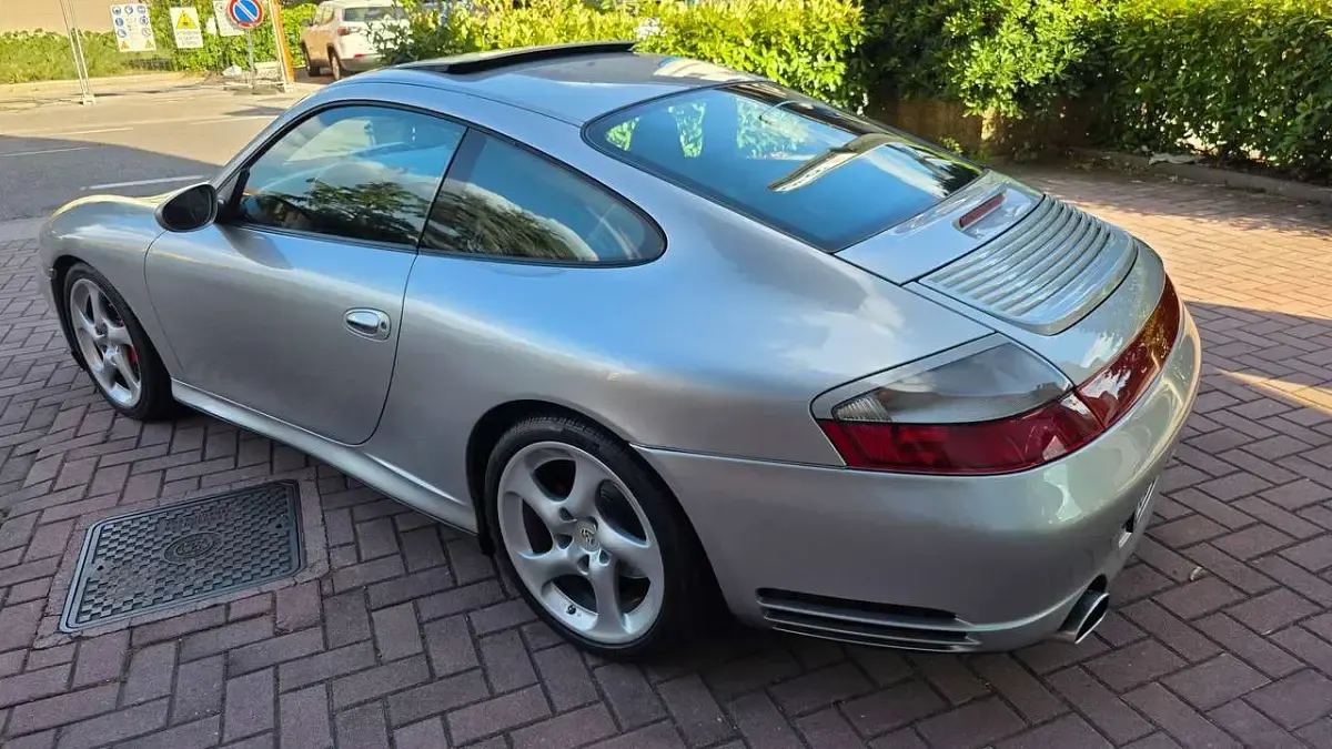 Usata Porsche 996 320 CV (235 kW) 2003 Argento Coupé