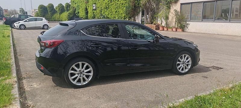 Usata Mazda 3 Exceed 105 CV (77 kW) 2017 Berlina