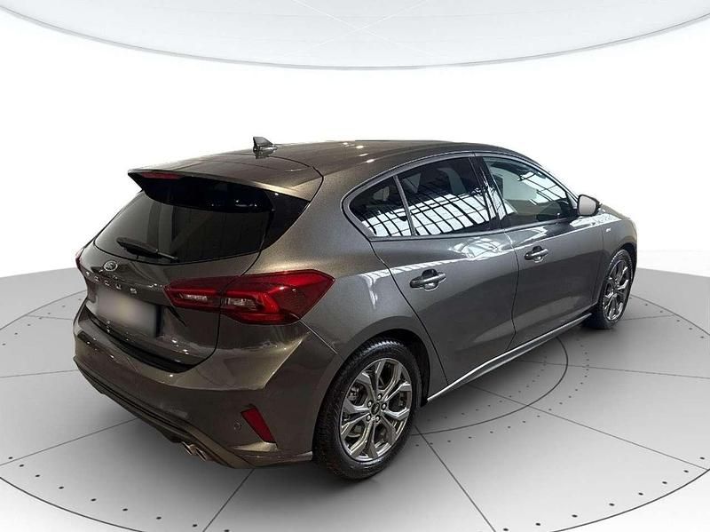 Usata Ford Focus ST-Line 125 CV (91 kW) 2025 Verde metall Utilitaria