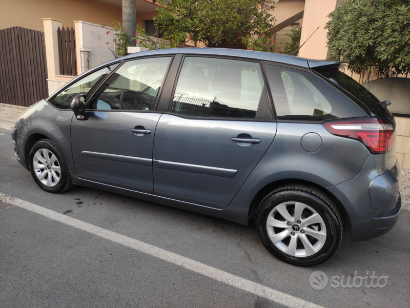 Usato 2011 Citroën C4 Picasso 1.6 Diesel 110 CV (5.900 €)