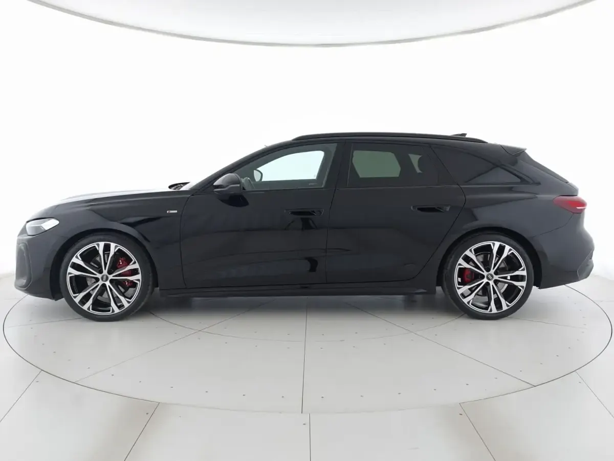 Usata Audi A5 S-Line 204 CV (150 kW) 2025 Nero mito metallizzato Station wagon