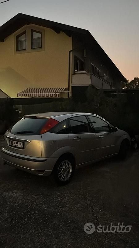 Usata Ford Focus 2003 Grigio Berlina