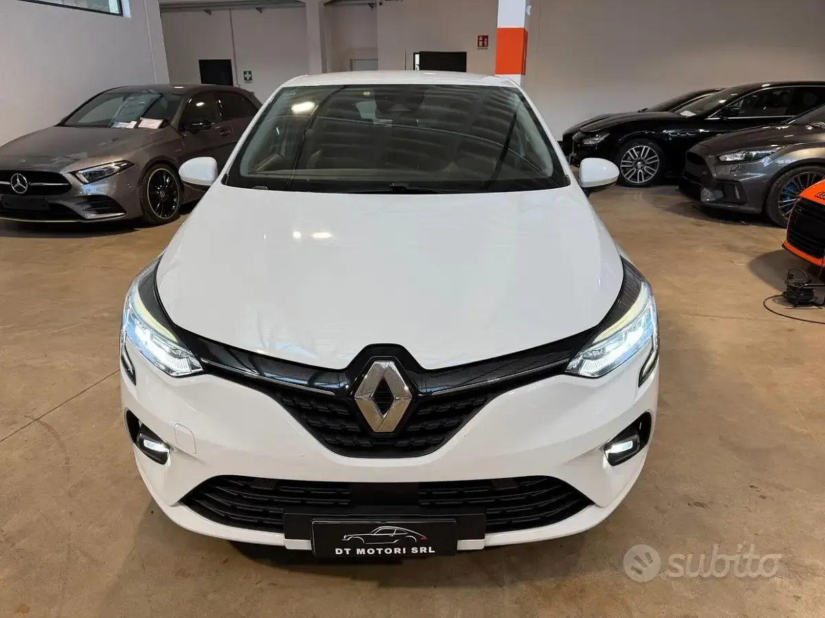 Usata Renault Clio V 86 CV (63 kW) 2021 Bianco Berlina