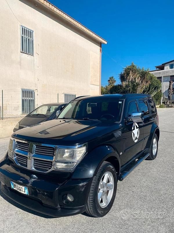 Usata Dodge Nitro 177 CV (130 kW) 2008 Nero SUV