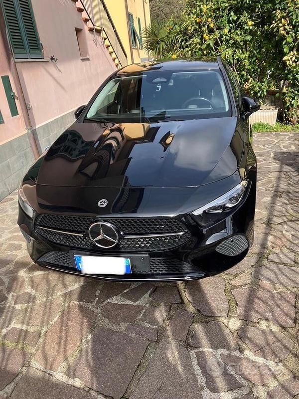 Usata Mercedes A180 2023 Nero Berlina