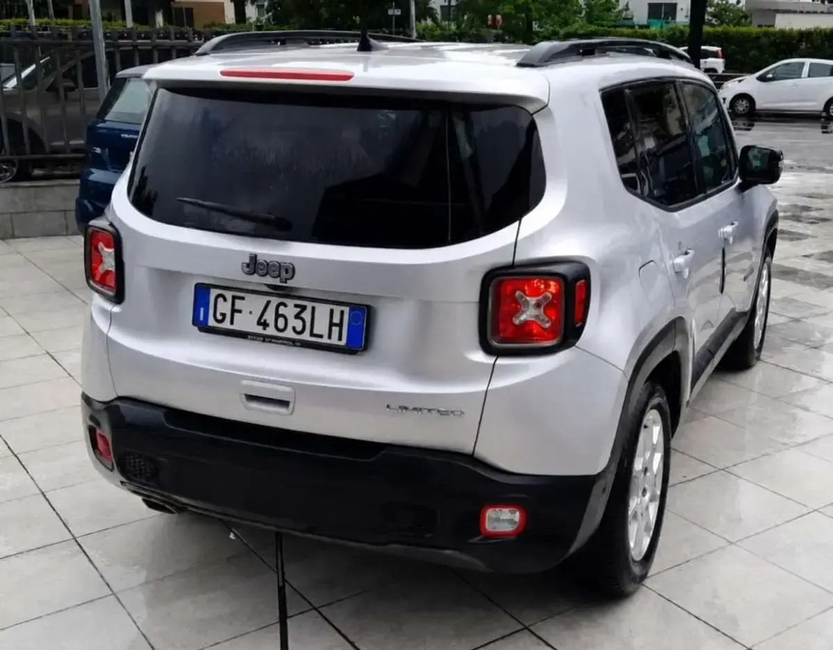 Usata Jeep Renegade Limited 120 CV (88 kW) 2021 Argento SUV