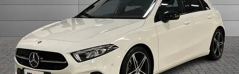 Usata Mercedes A180 116 CV (85 kW) 2021 Blu Utilitaria