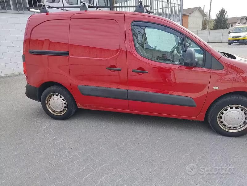 Usata Peugeot Partner 100 CV (73 kW) 2011 Monovolume