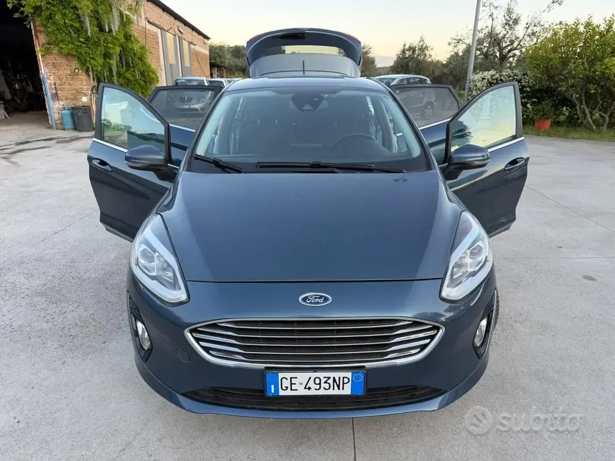Usata Ford Fiesta Titanium 125 CV (91 kW) 2021 Blu Utilitaria