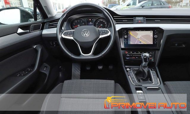 Nero Usata 2020 VW Passat Business Station wagon | 27.500 € (Molto cara) - Immagine 1/4