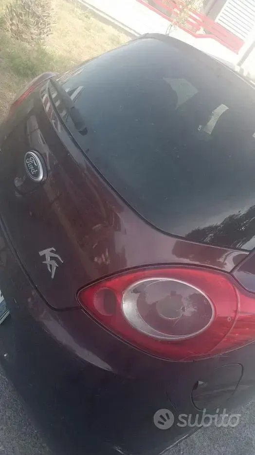 Usata Ford Ka 75 CV (55 kW) 2009 Rosso Utilitaria