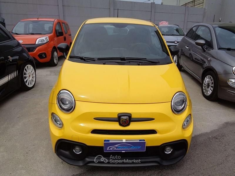Giallo pastello Usata 2020 Abarth 595 Competizione Due volumi | 22.900 € (Buon prezzo) - Immagine 1/4