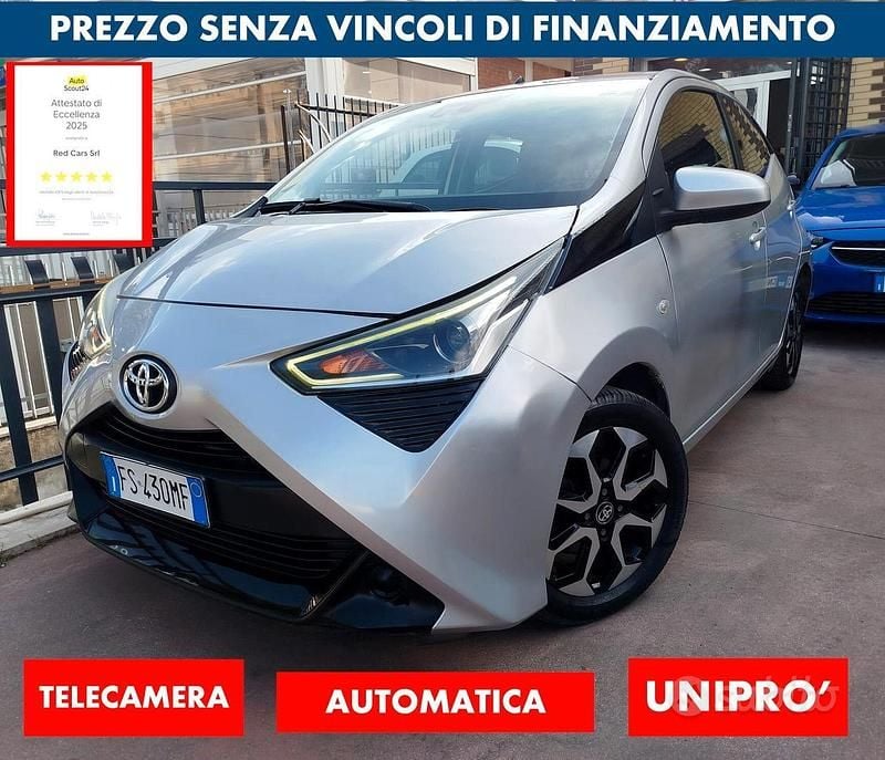Usata Toyota Aygo 72 CV (52 kW) 2018 Grigio Utilitaria