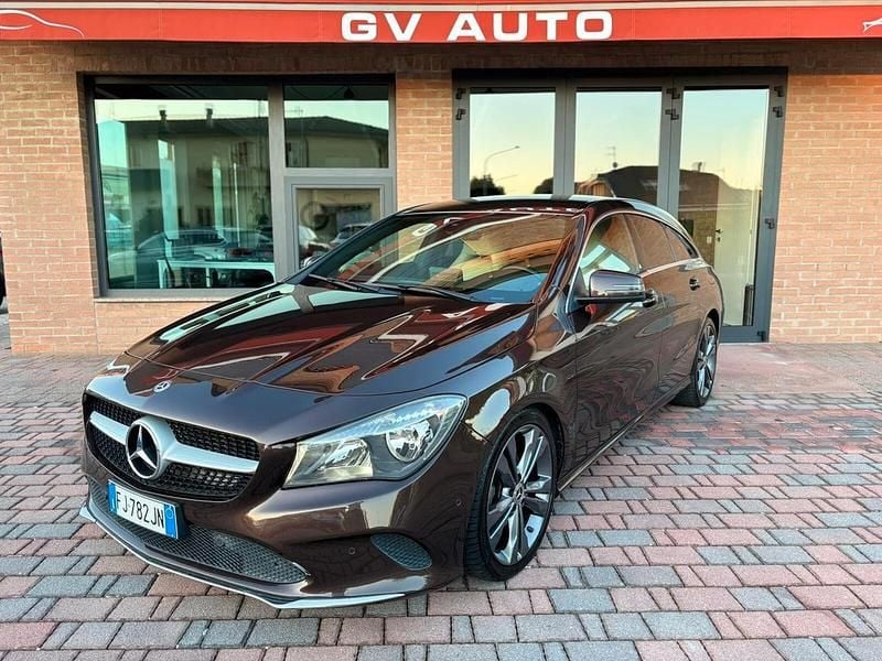 Marrone Usata 2017 Mercedes CLA220 Tre volumi | 13.700 € (Super prezzo) - Immagine 1/4