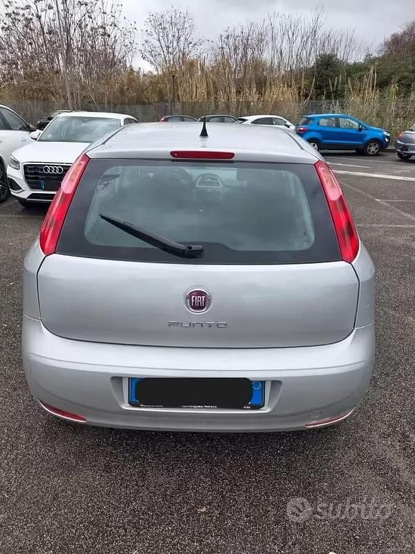 Usata Fiat Punto Street 77 CV (56 kW) 2016 Grigio Utilitaria