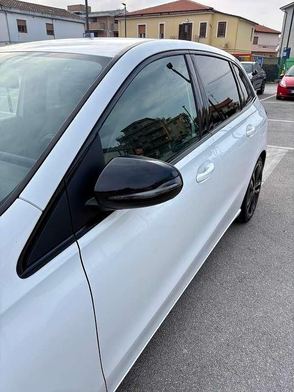 Usata Mercedes B180 136 CV (100 kW) 2020 Bianco Monovolume