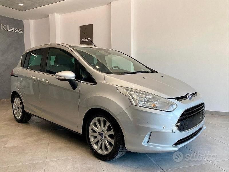 Usata Ford B-MAX Titanium 75 CV (55 kW) 2015 Grigio Monovolume