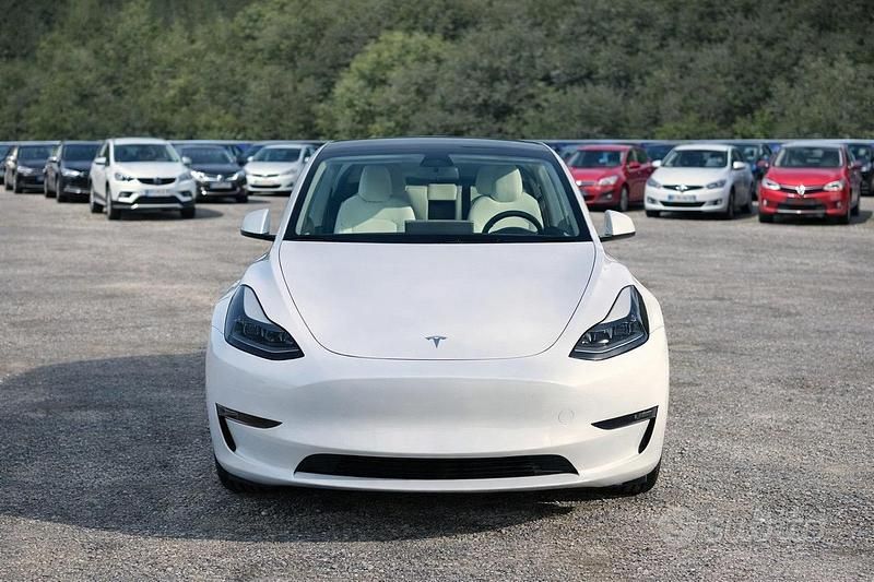 Usata Tesla Model 3 366 kW (498 CV) 2023 Bianco Berlina