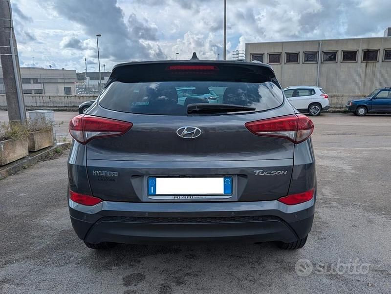 Usata Hyundai Tucson Comfort 136 CV (100 kW) 2018 Grigio SUV