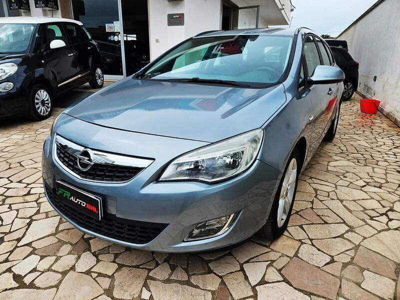Venduto Opel Astra SERIE 1.7 CDTI PAR. - auto usate in vendita