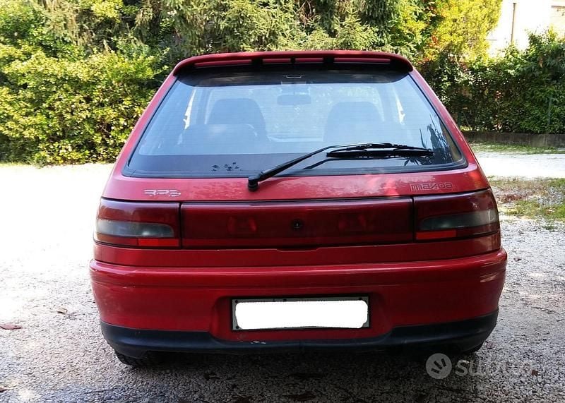 Usata Mazda 323 1993 Rosso