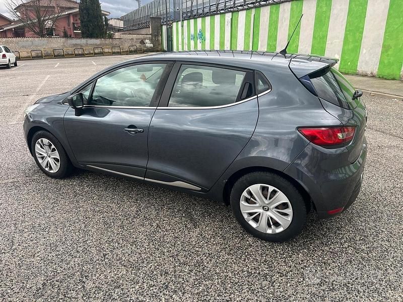 Usata Renault Clio IV 75 CV (55 kW) 2018 Blu Berlina