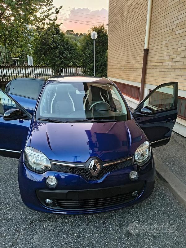 Usata Renault Twingo 90 CV (66 kW) 2016 Blu Utilitaria