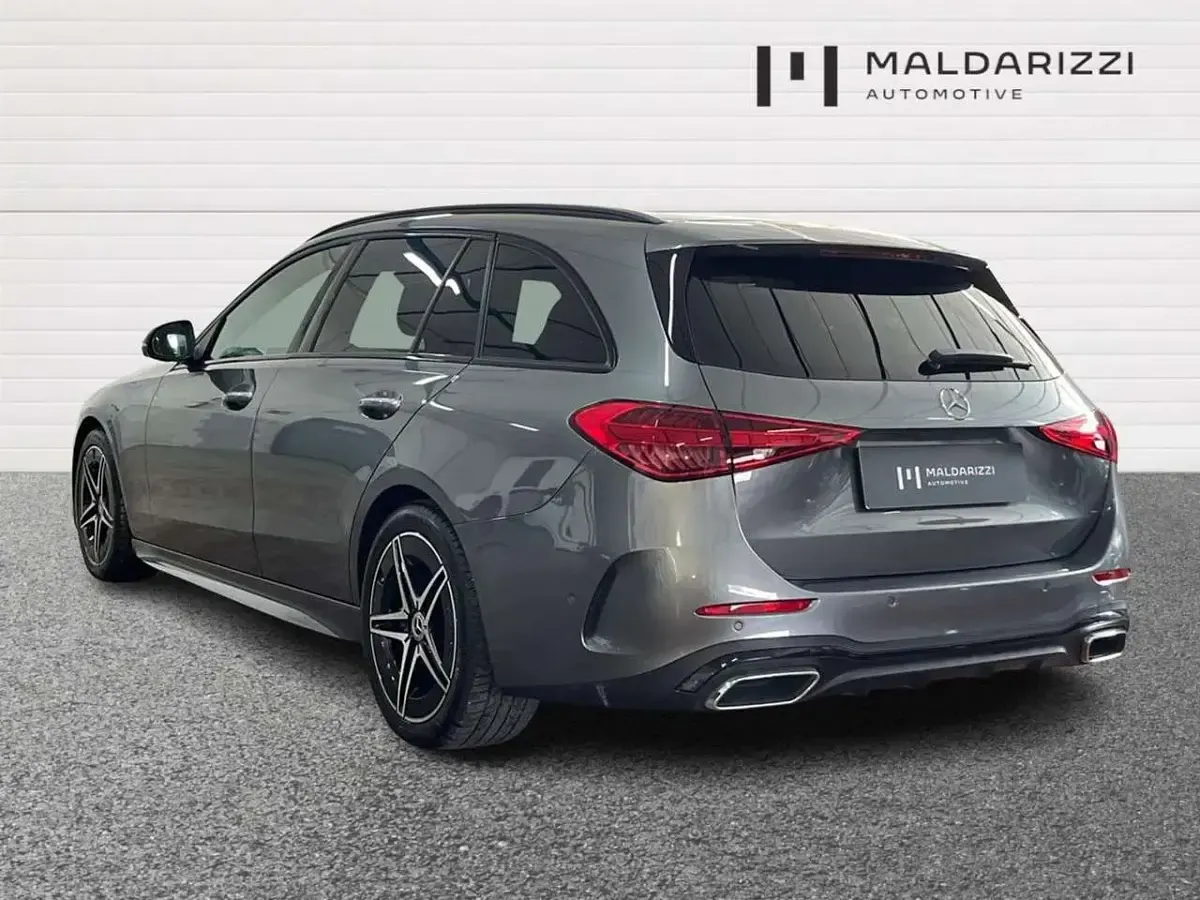 Gebraucht Mercedes C220 AMG Line Premium Plus 197 PS (144 kW) 2024 Grau Kombi