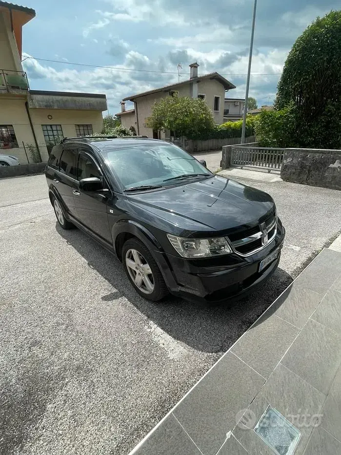 Usata Dodge Journey 140 CV (102 kW) 2009 Nero SUV