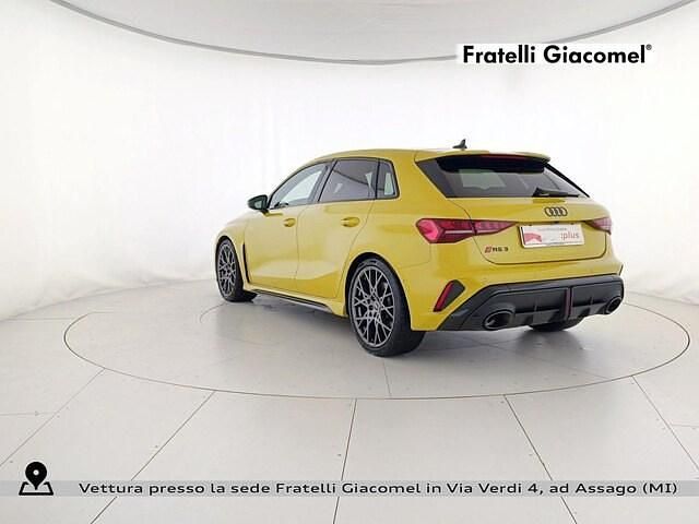 Usata Audi RS3 Sportback Comfort 400 CV (294 kW) 2025 Giallo pitone metallizzato Utilitaria