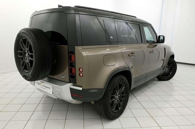 Usata Land Rover Defender SE 200 CV (147 kW) 2023 Marrone SUV